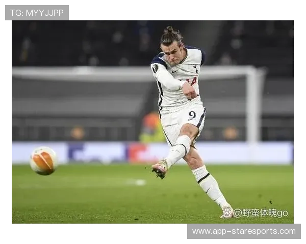 足球神鬼一体球星盘点：那些技术与力量兼备的传奇人物